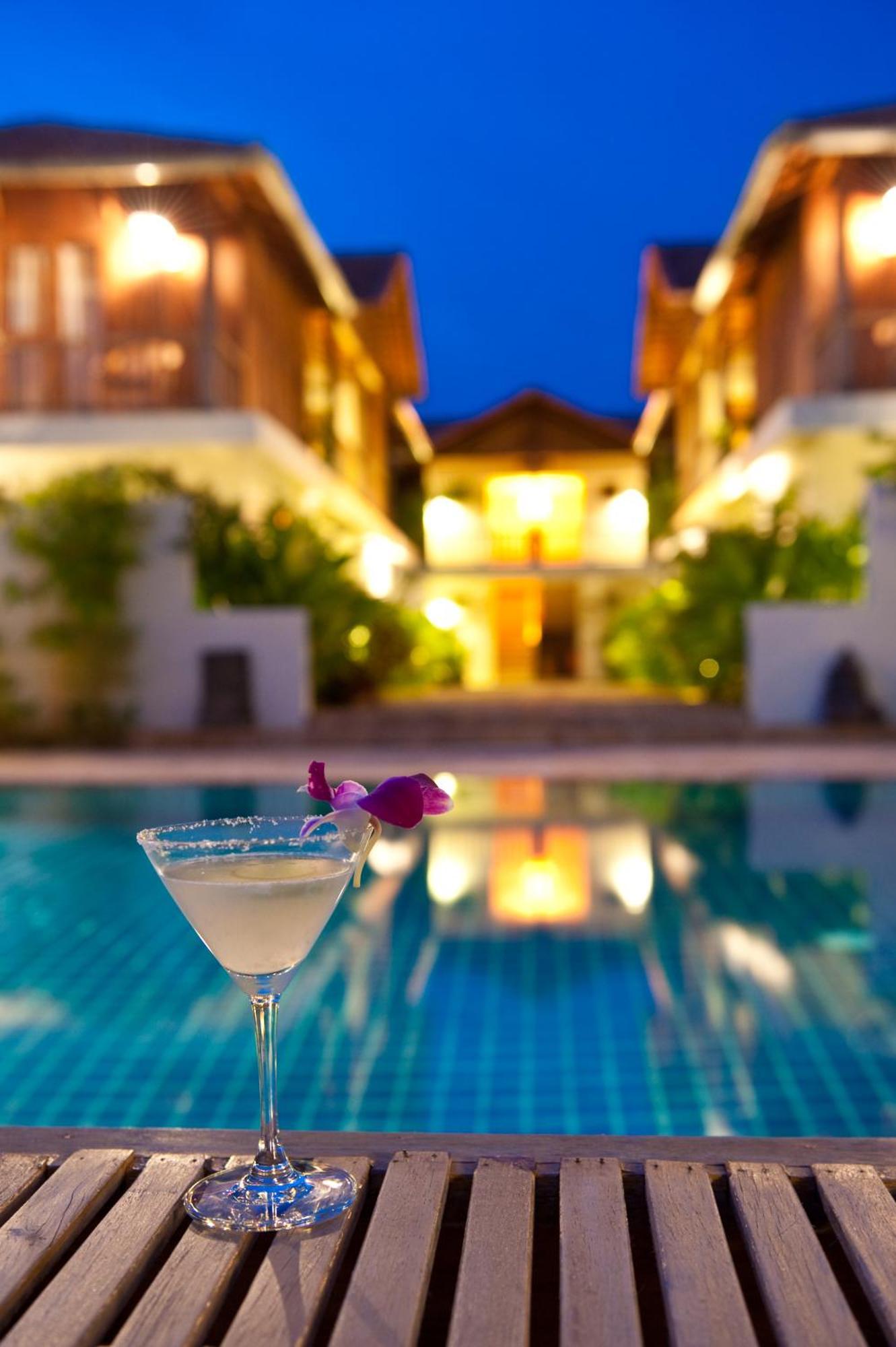 Bambu Hotel Battambang Exterior foto