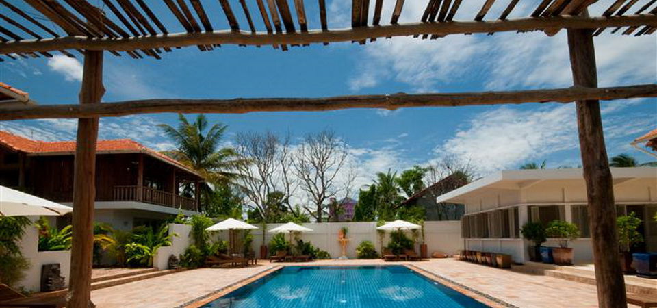 Bambu Hotel Battambang Exterior foto