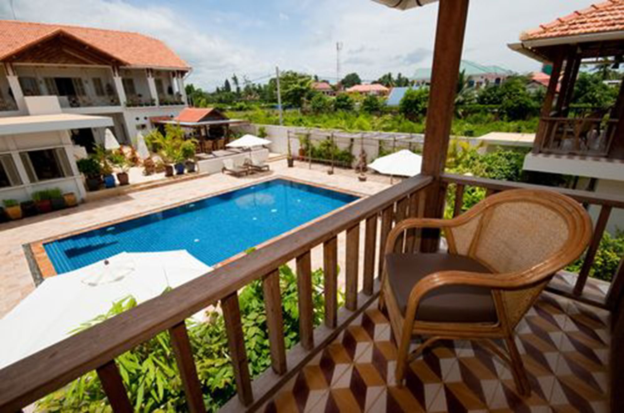 Bambu Hotel Battambang Exterior foto
